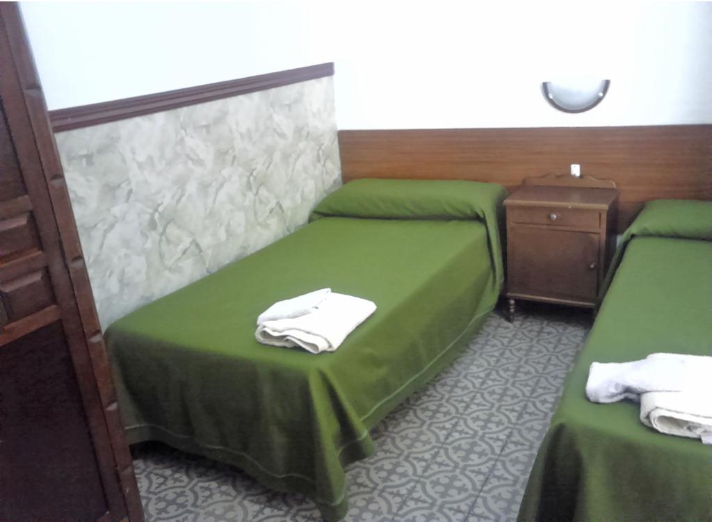 Hostal Union Campana Sevilla Cameră foto